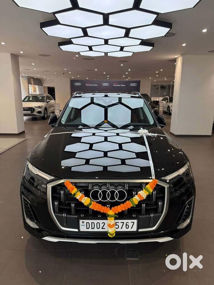 Audi Q7 Petrol Automatic 2025
