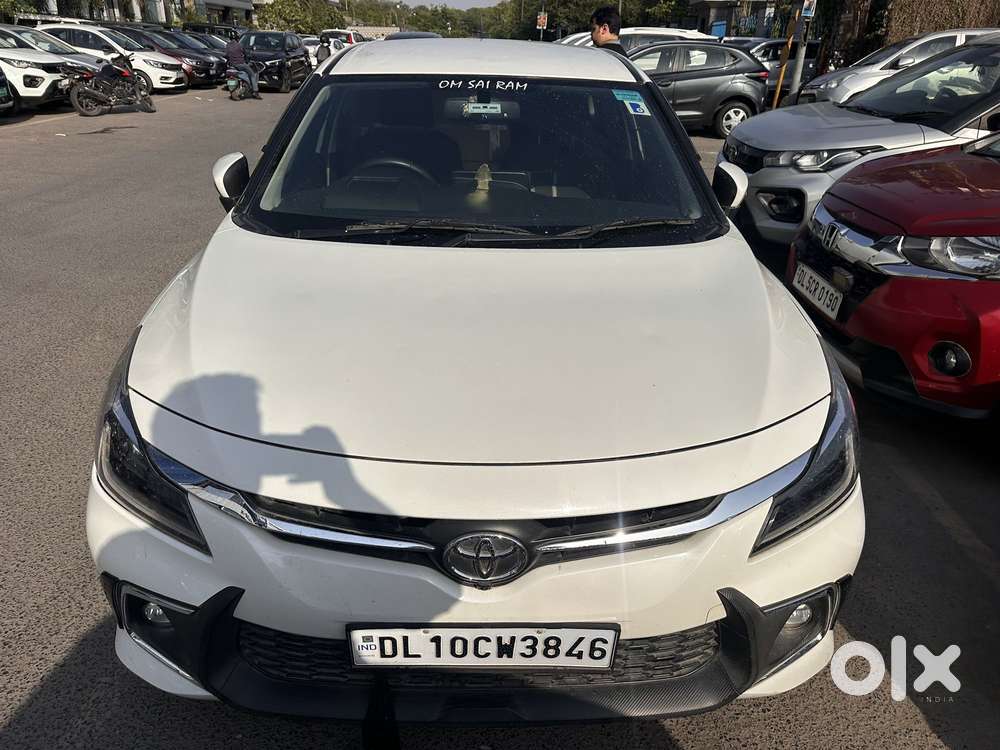 Toyota Glanza 1.2 V Amt, 2023, Petrol