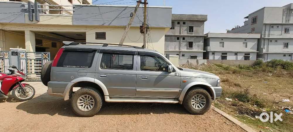 Ford Endeavour 2005 Diesel 180000 Km Driven