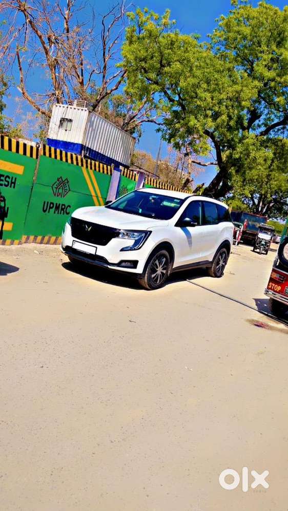 Mahindra Xuv700 2023 Diesel 21000 Km Driven