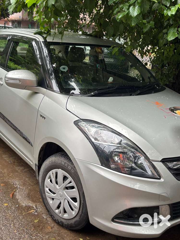 Maruti Suzuki Swift Dzire 2016 Petrol, Silky Silver Excellnt Condition