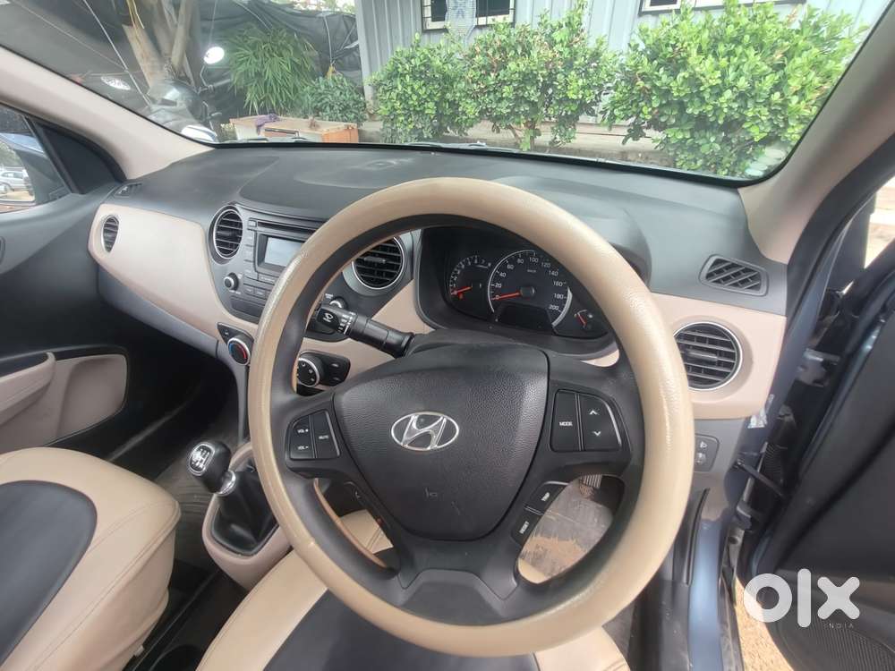Hyundai Grand I10 Sportz, 2016, Petrol