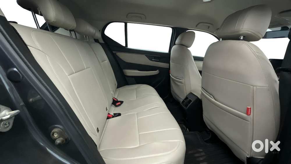 Honda Elevate V Mt, 2024, Petrol