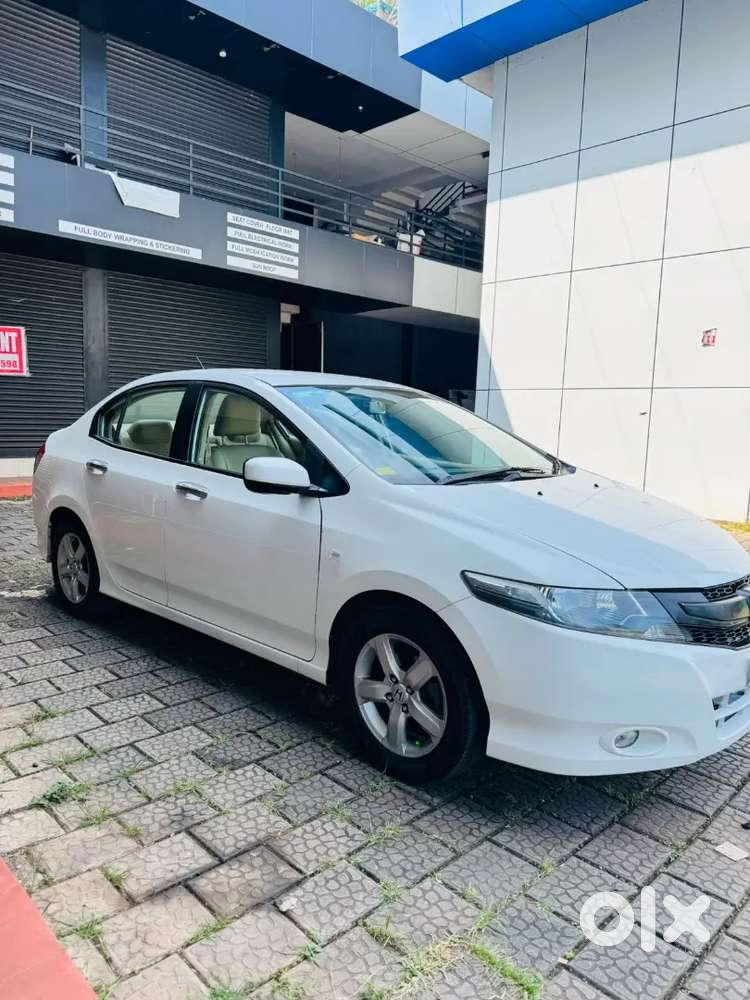 Honda City 2011 V I-vtec Petrol Manual – Well Maintained