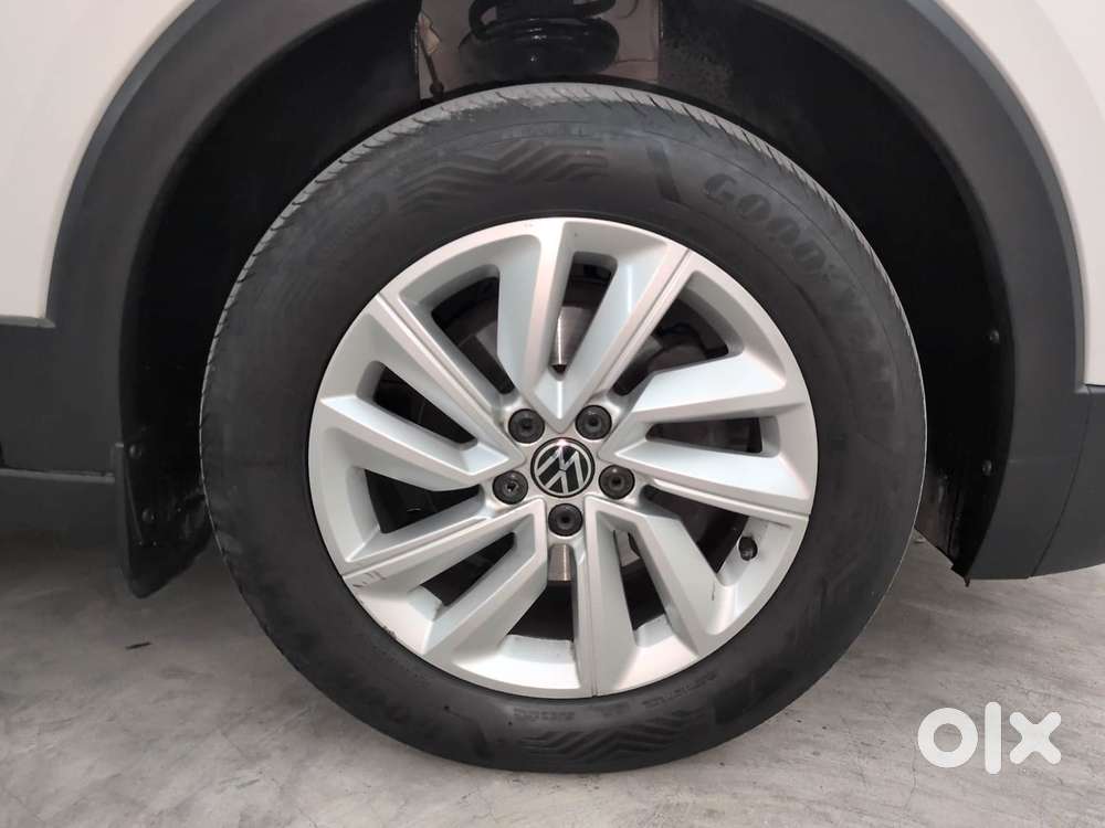 Volkswagen Taigun 1.0 Tsi Highline At, 2022, Petrol