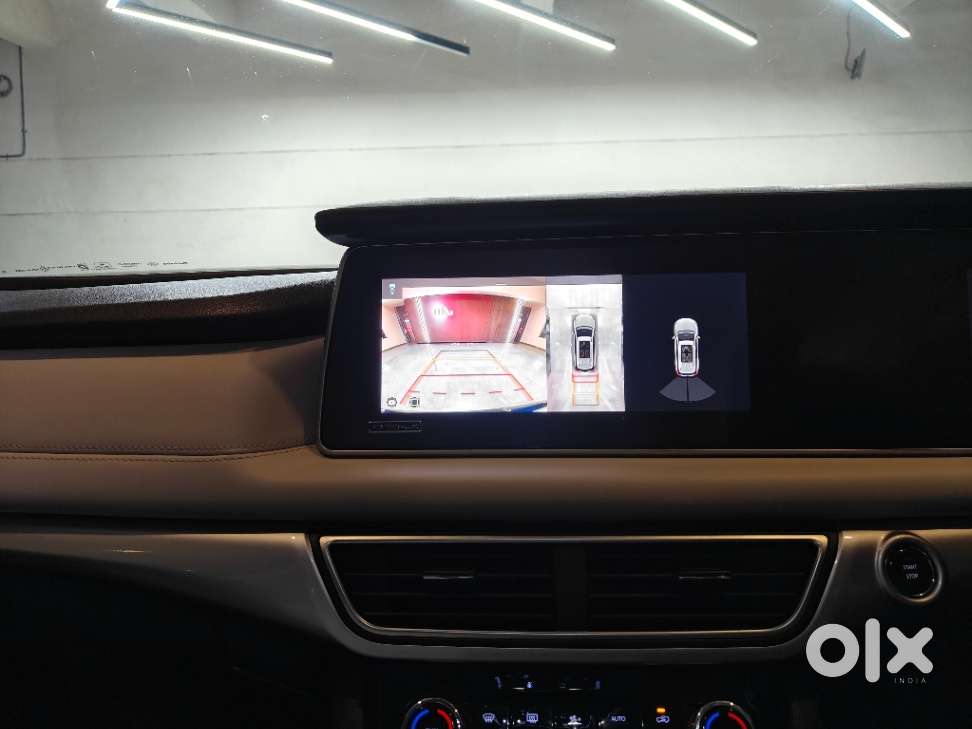 Mahindra Xuv700 2.2 Ax 7 Diesel At Luxury Pack Str Awd, 2023, Diesel