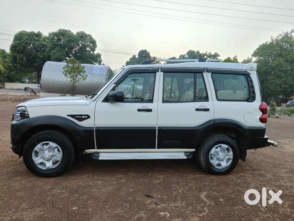 S3 2019 1st Owner 9 Seater
