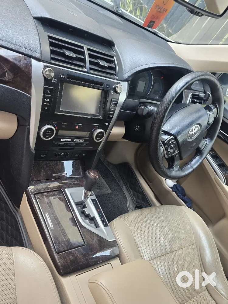 Toyota Camry 2.5g Hybrid 2015 Immaculate Genuinely Showroom Maintained