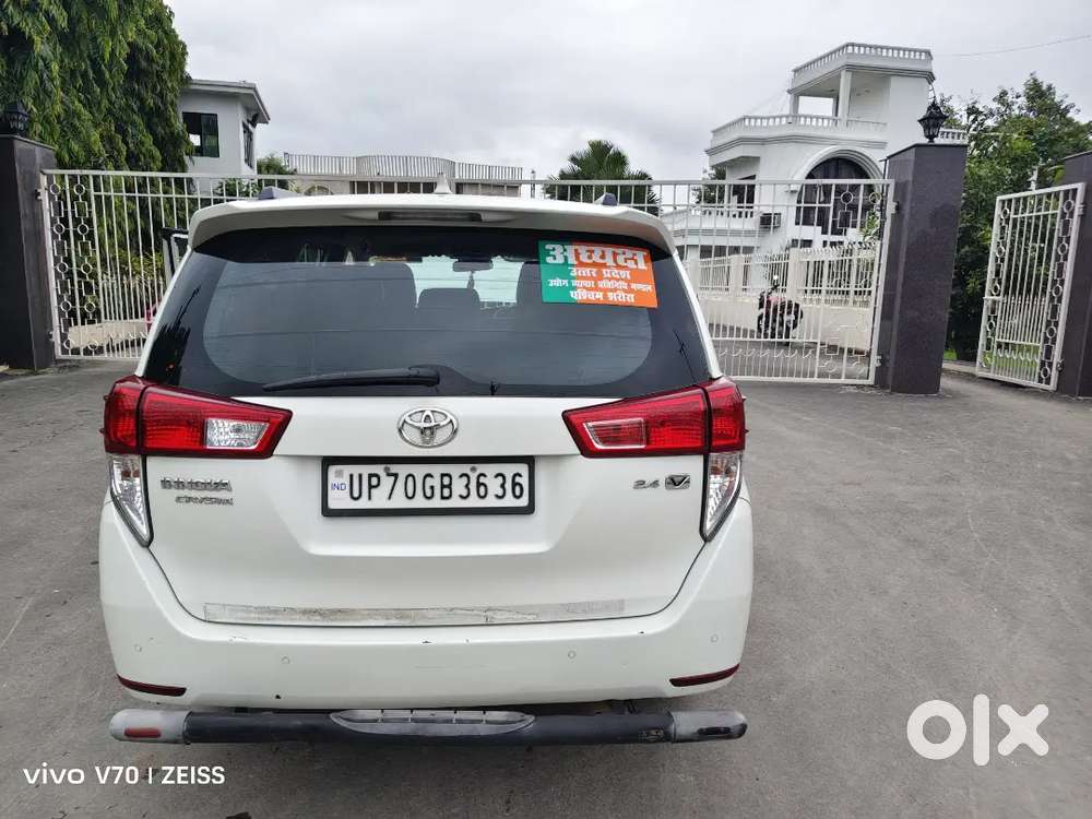 Toyota Innova Crysta 2.4 V 2022