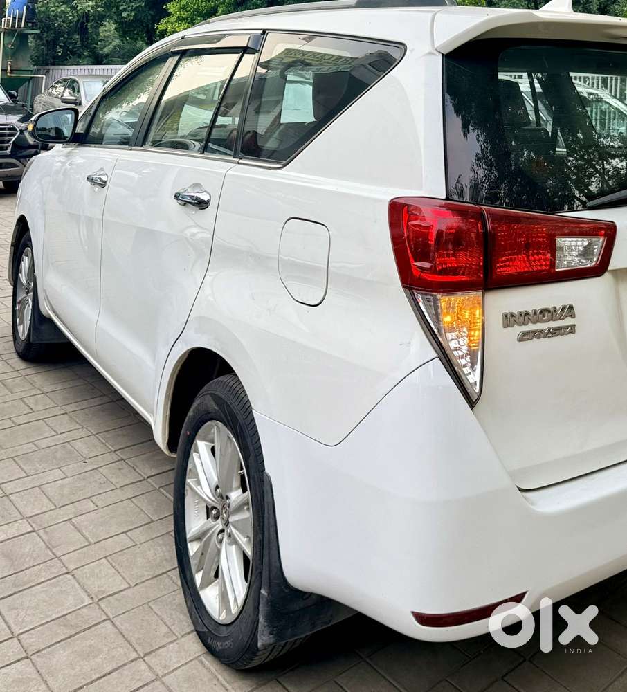 Toyota Innova Crysta 2.8 Zx At 7 Seater, 2018, Diesel