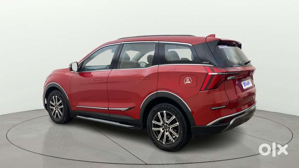 Mahindra Xuv700 2.0 Ax 7 Petrol Mt Str, 2021, Petrol