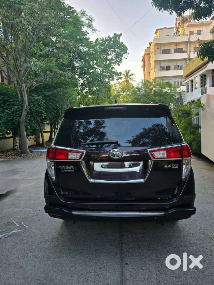 Toyota Innova Crysta 2.4 V 7 Str, 2017, Diesel