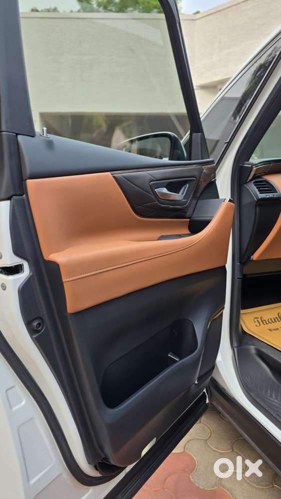 Toyota Vellfire Vip – Executive Lounge, 2024, Petrol