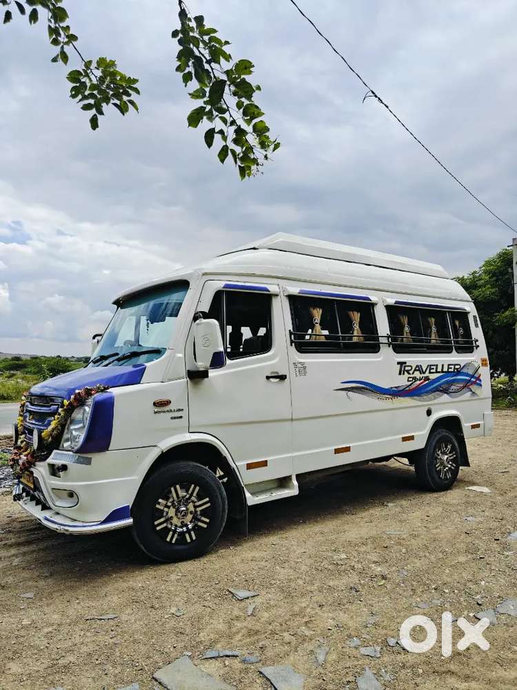 Tempo Traveler 13+1