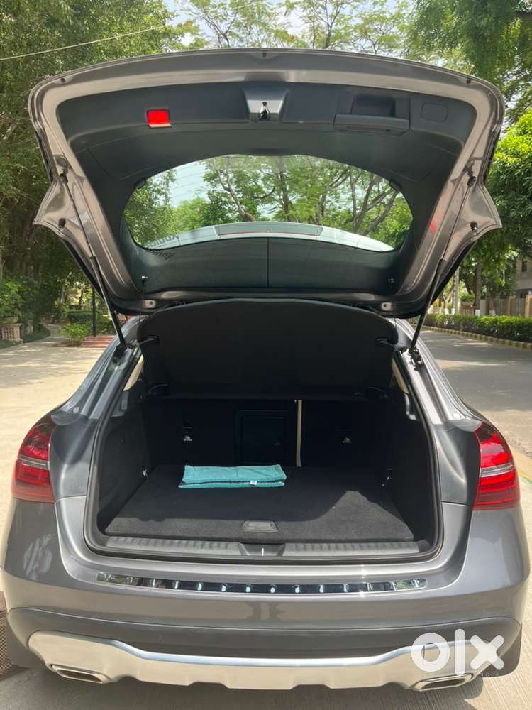 Mercedes-benz Gla 200 Sport Petrol  24000 Kms Driven