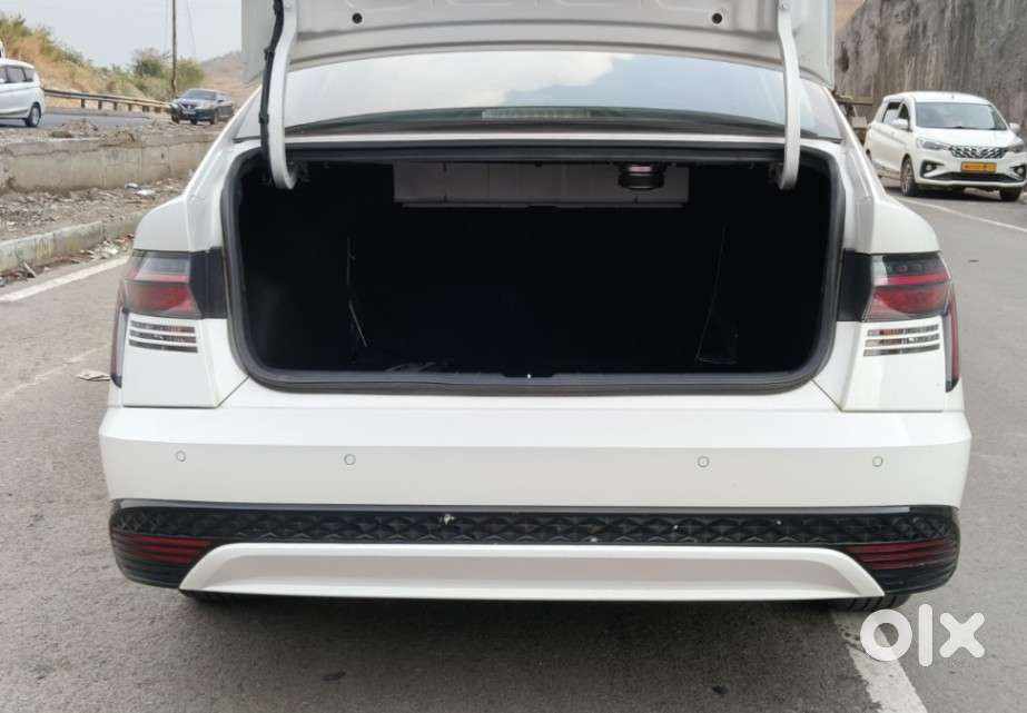 Hyundai Verna 1.5 Sx Vtvt Ivt, 2025, Petrol