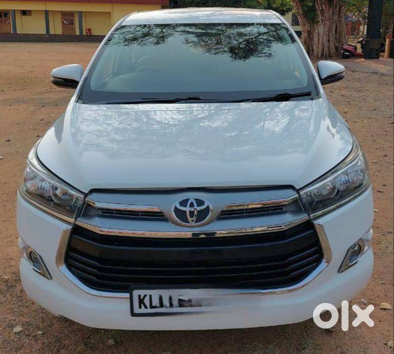 Innova Crysta Automatic  2.8 G4 2018 7 Str.