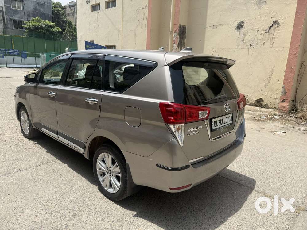 Toyota Innova Crysta [2020-ongoing] 2.7 Zx At 7 Str, 2016, Petrol
