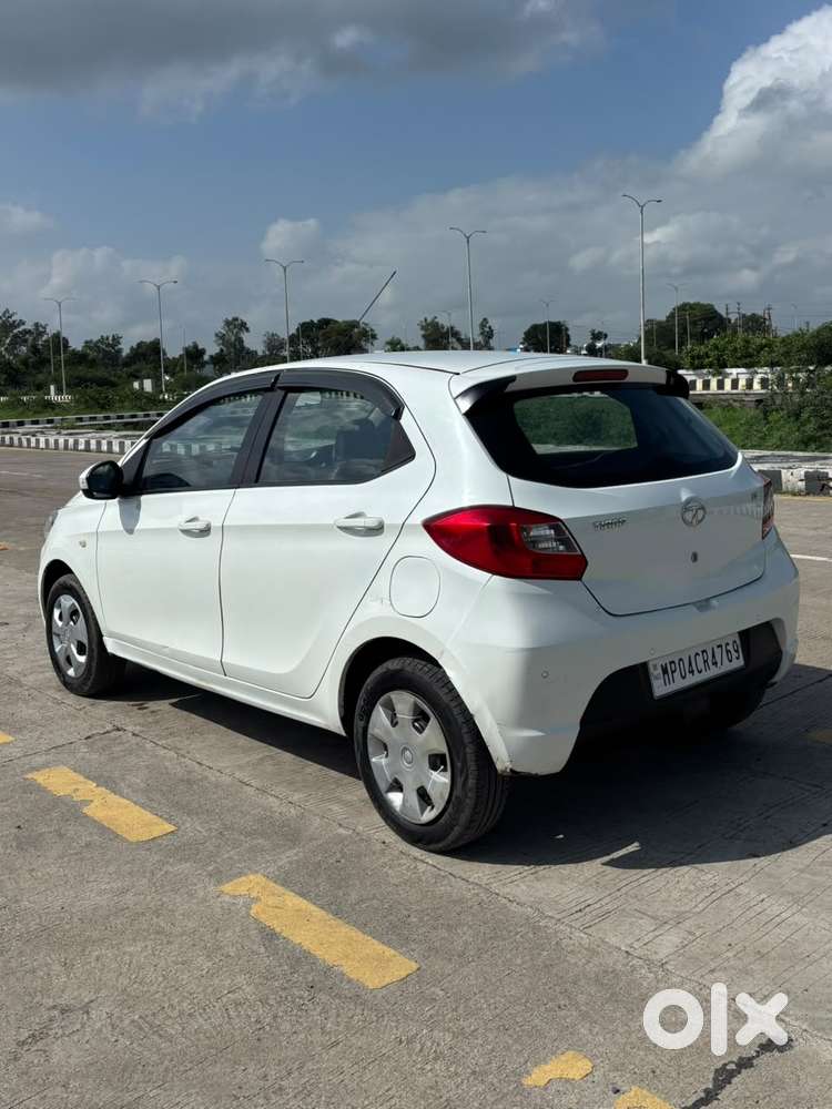 Tata Tiago 1.2 Revotron Xt (o), 2016, Petrol