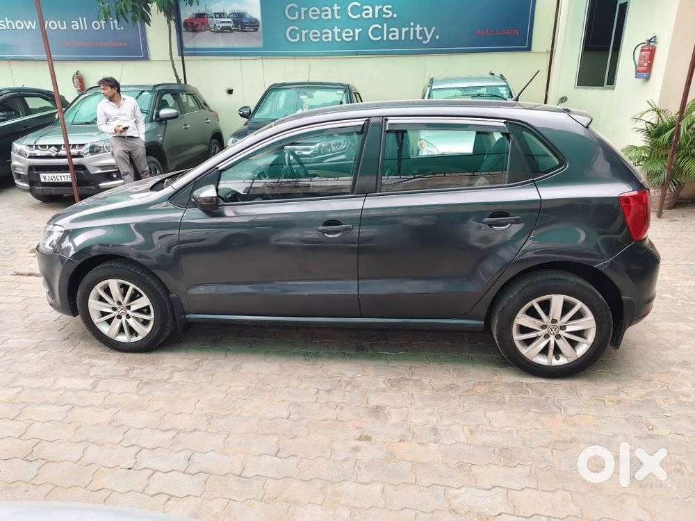 Volkswagen Polo Petrol Highline 1.2l, 2015, Petrol