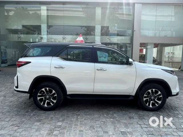 Toyota Fortuner Legender, 2023, Diesel