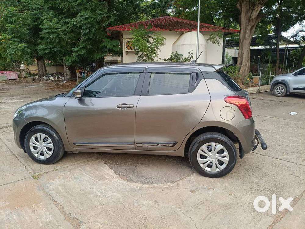 Maruti Suzuki Swift Vxi Optional, 2023, Petrol