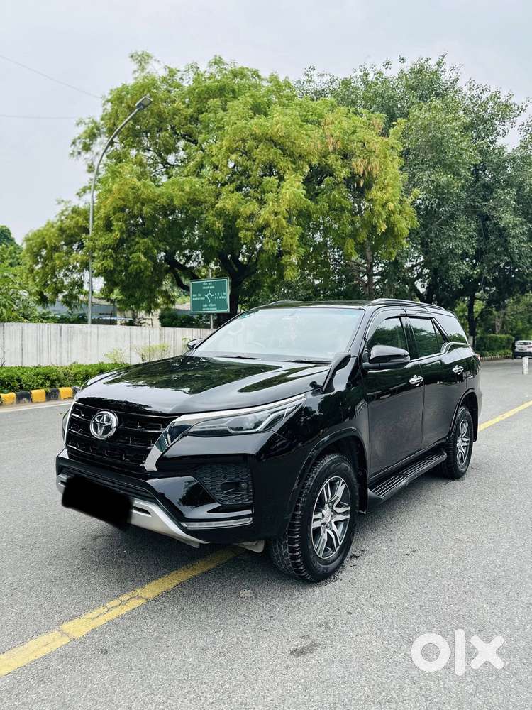 Toyota Fortuner 4x2 At 2.7 Petrol, 2025, Petrol