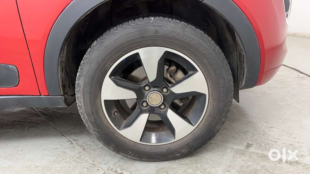 Tata Nexon 1.2 Revotron Xza Plus (l), 2018, Petrol