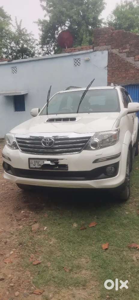Toyota Fortuner 2013 Diesel 96000 Km Driven