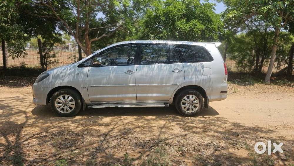 Toyota Innova 2.5 Vx 7 Seater Bs Iv, 2009, Diesel