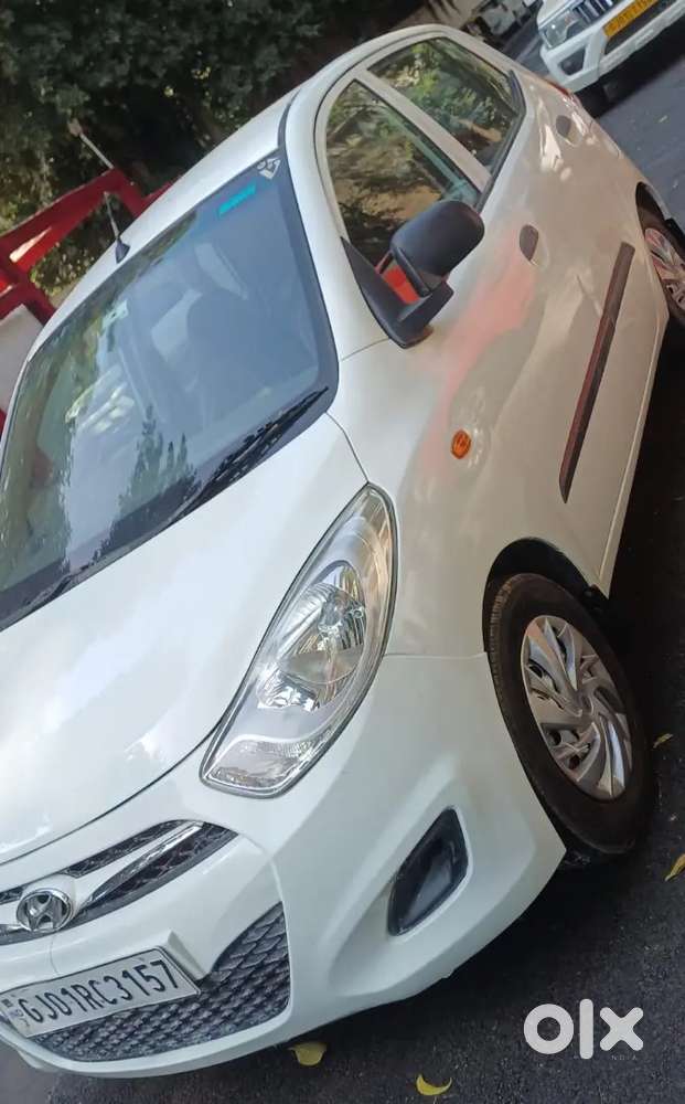 Hyundai I10 2013 Era Petrol + Cng 2nd Owner