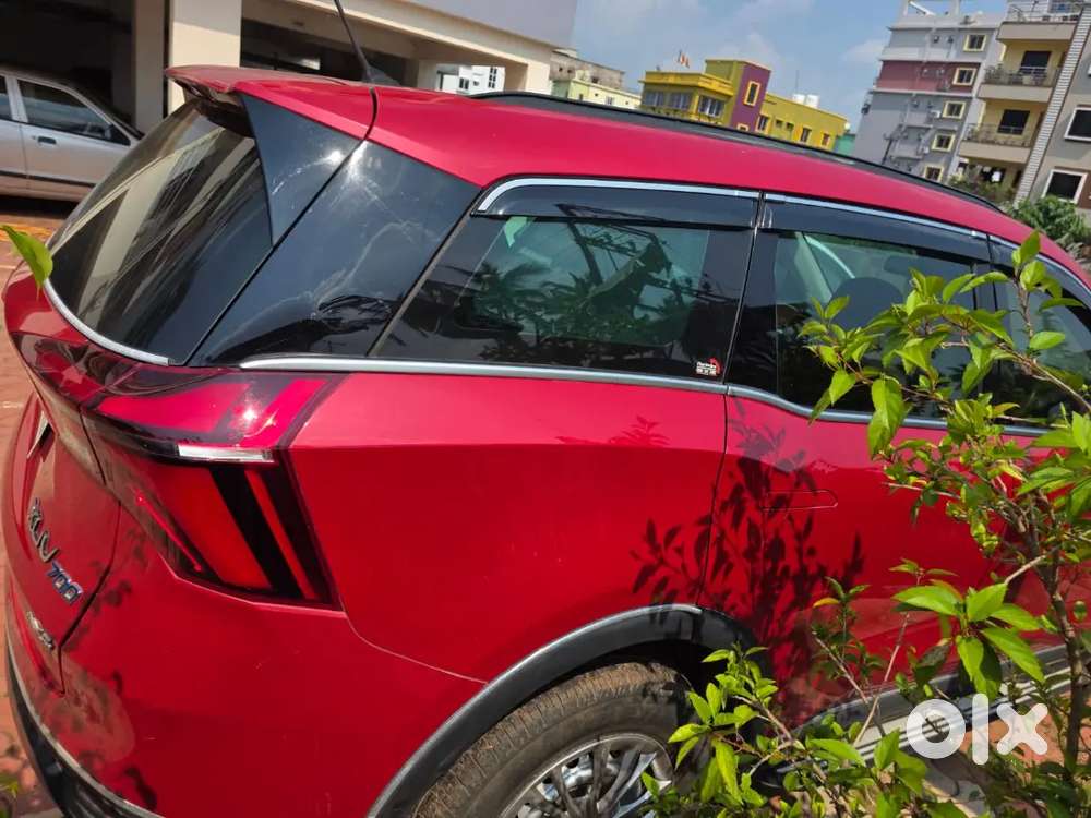 Mahindra Xuv700 Petrol Manual 2024 Variant
