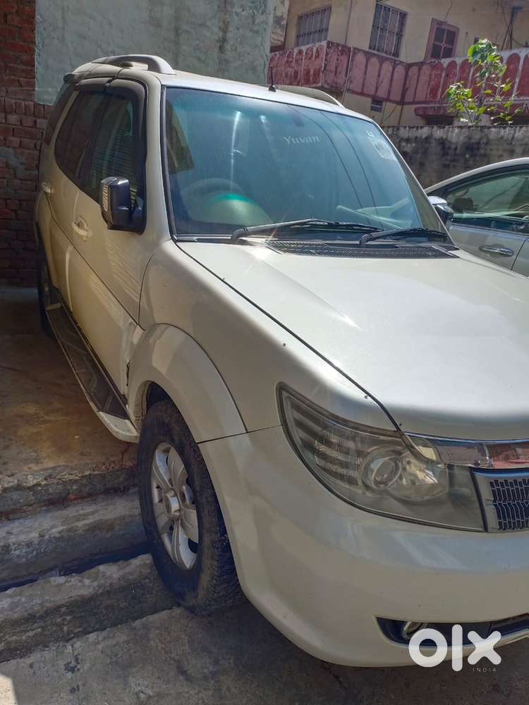 Tata Safari Storme 2013