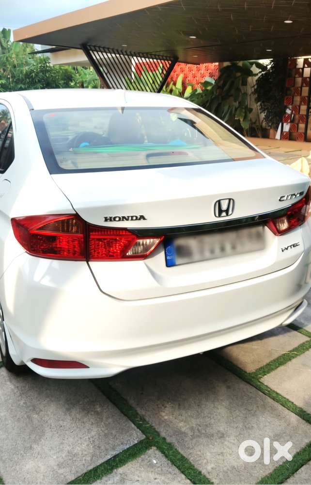 Honda City Petrol 2016(manual) - Single Owner, Doctor Owned