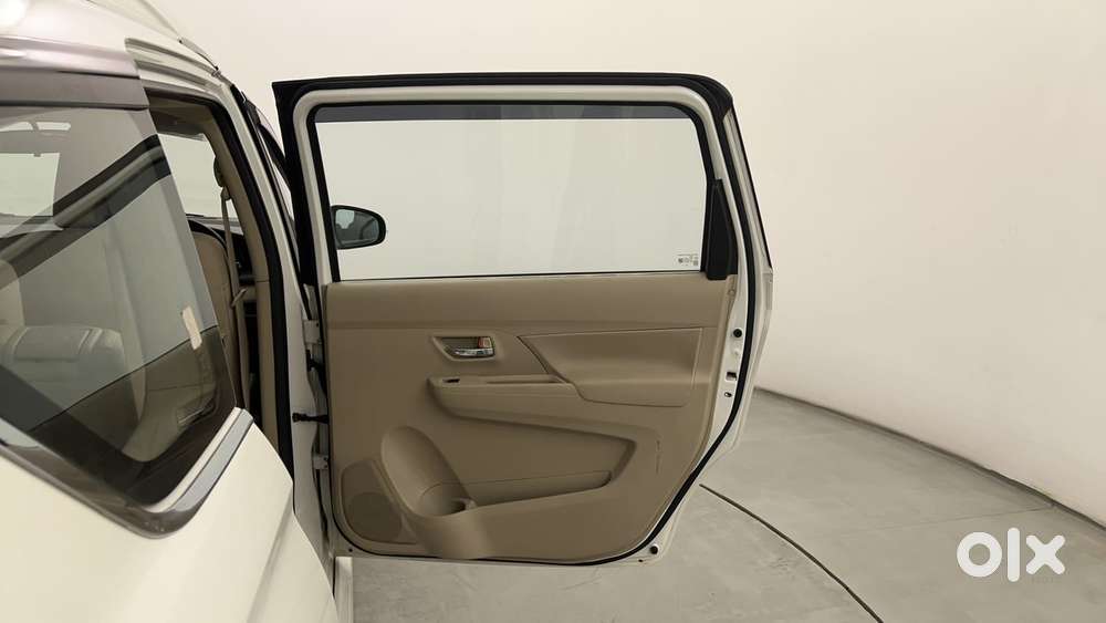 Maruti Suzuki Ertiga Zxi At, 2023, Petrol