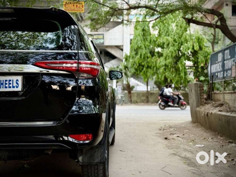 Toyota Fortuner 4x2 At 2.7 Petrol, 2021, Petrol