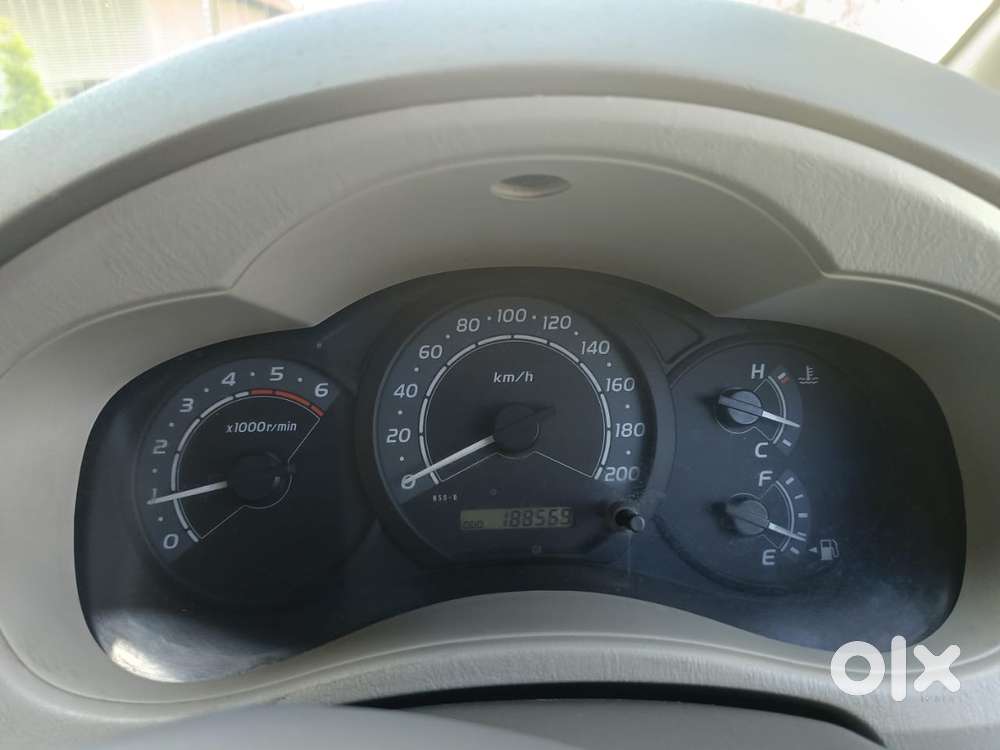 Toyota Innova 2009-2011 2.0 Gx 8 Str, 2010, Diesel