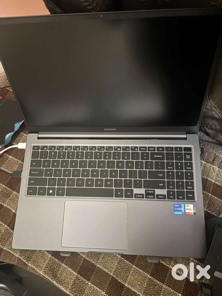 Samsung galaxy Book4 i7 13th gen