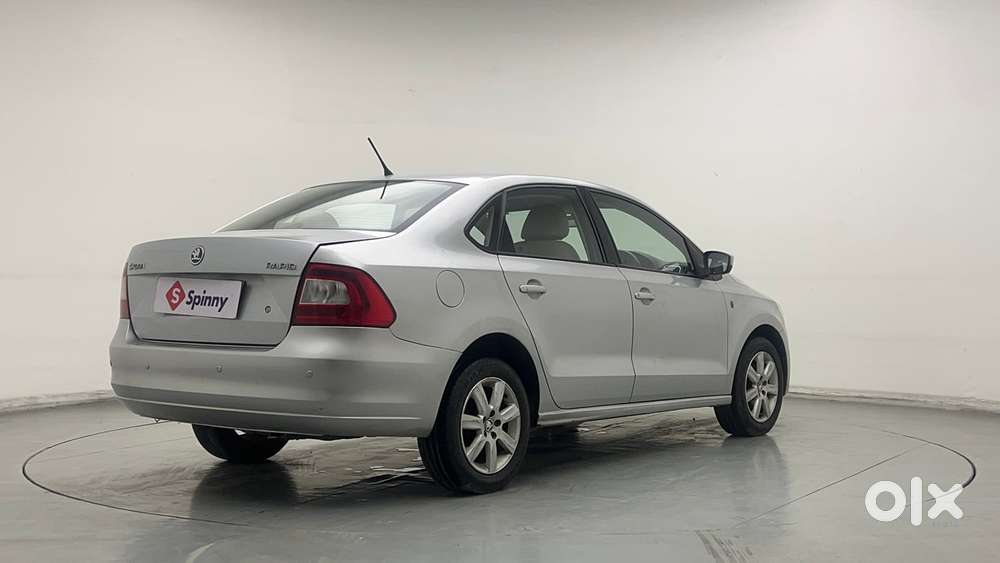 Skoda Rapid 1.6 Mpi Ambition, 2014, Petrol