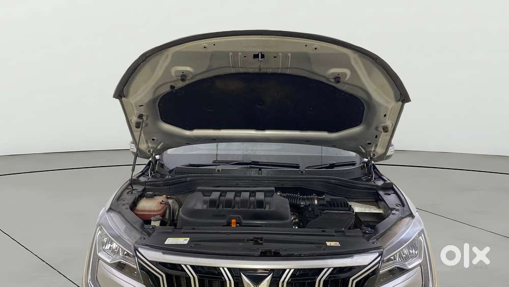 Mahindra Xuv700 2.0 Ax 5 Petrol At Str, 2022, Petrol