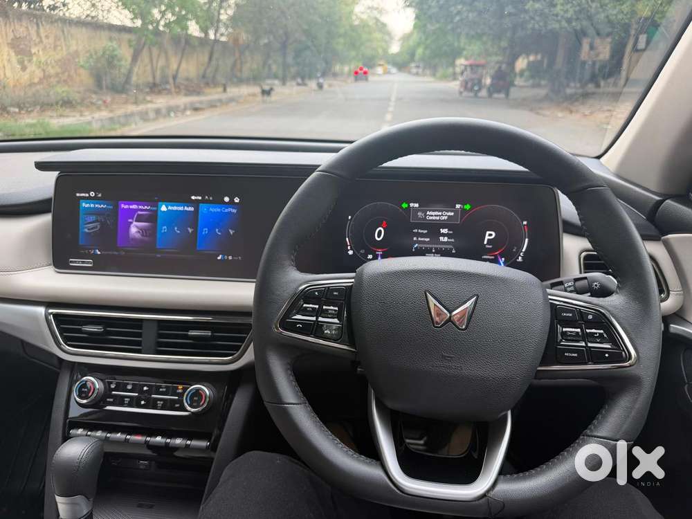 Mahindra Xuv700 2.0 Ax 7 Petrol At Luxury Pack Str, 2025, Petrol