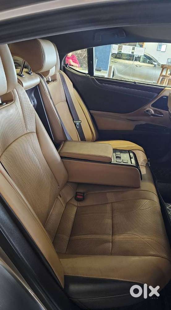 Lexus Es 300h Luxury, 2020