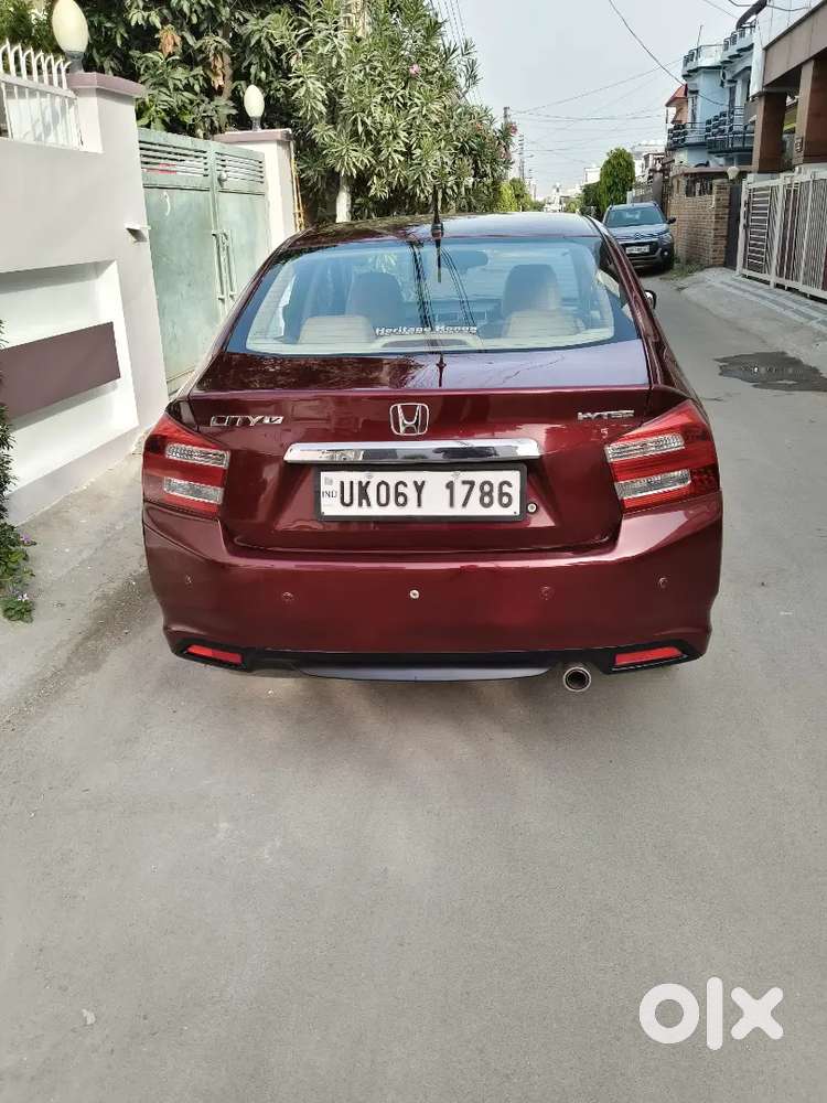 Show Room Condition Honda City Top Model With Sunroof