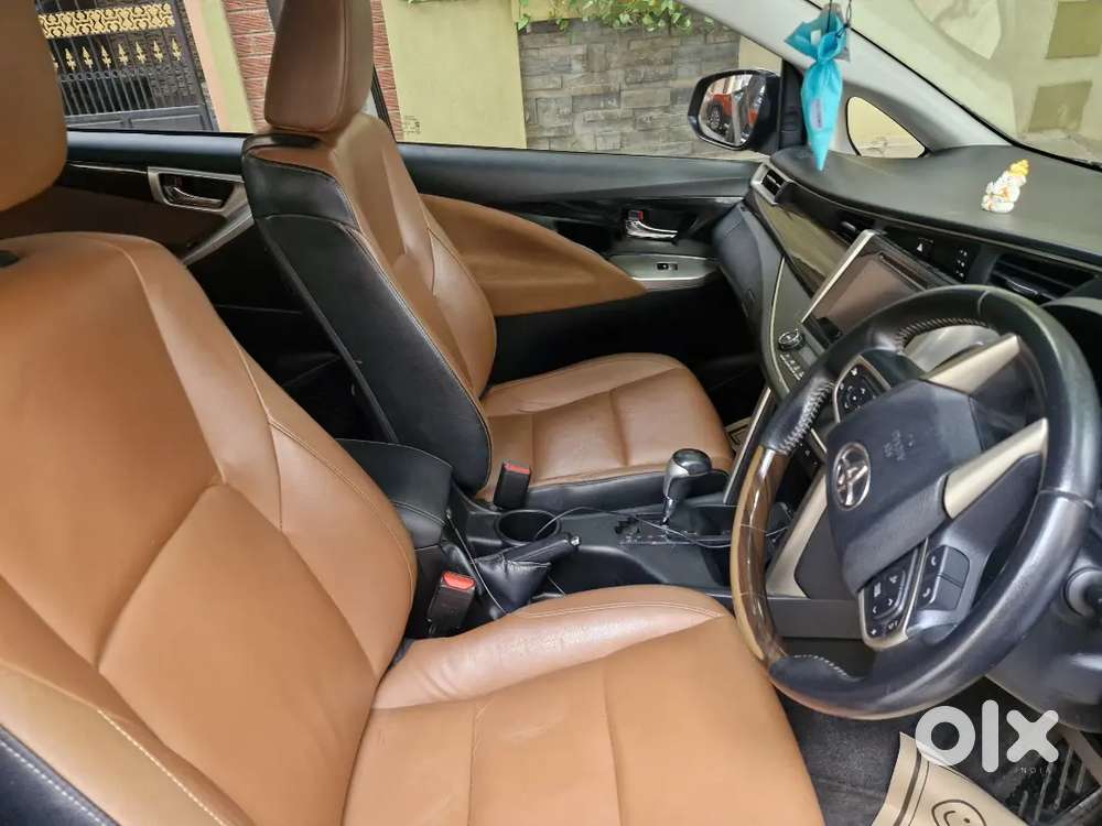 Toyota Innova Crysta 2016