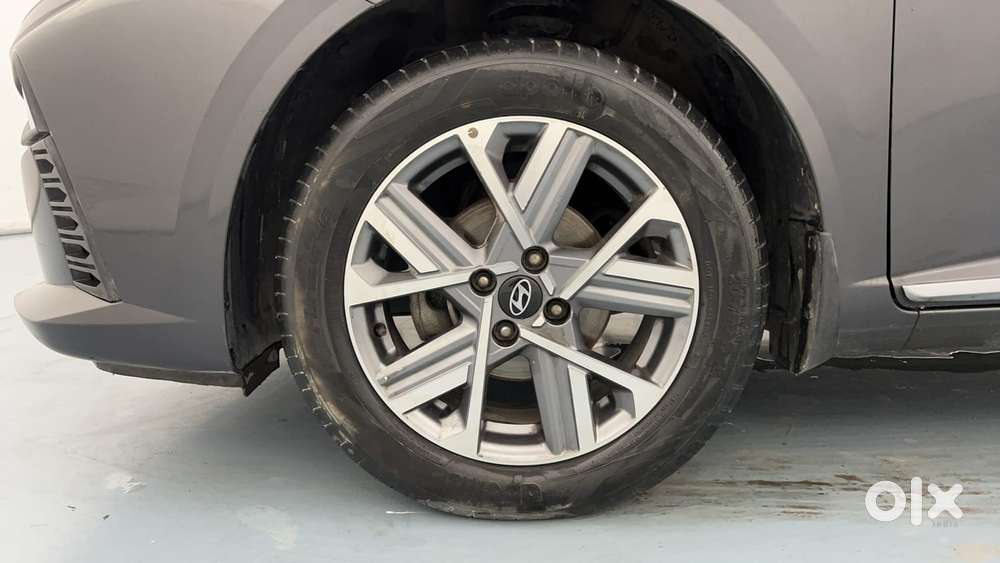 Hyundai Verna 1.5 Sx (o) Petrol Mt, 2023, Petrol
