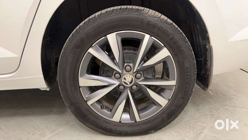 Skoda Slavia Style 1.5l Tsi Dsg, 2022, Petrol