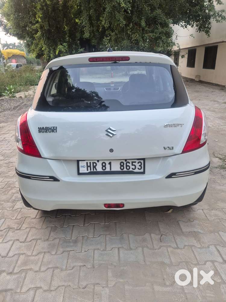 Maruti Suzuki Swift Vxi + Manual, 2016, Petrol