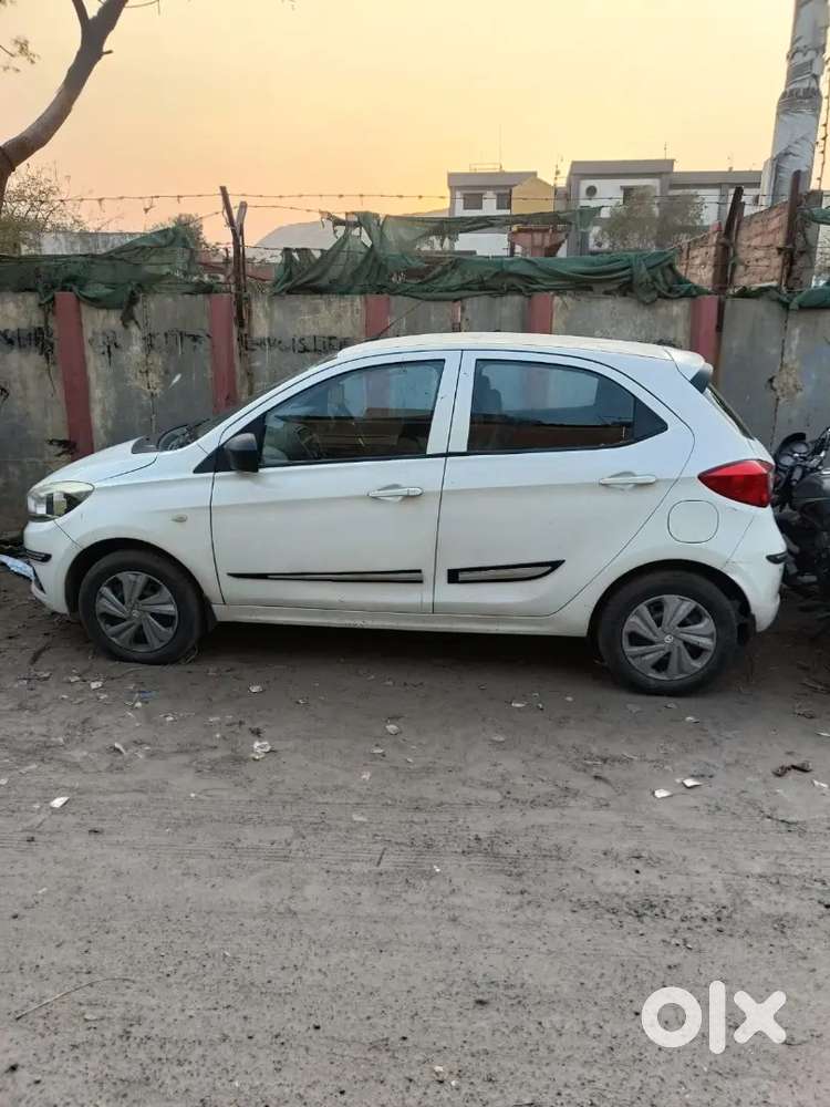 Tata Tiago 2016 Petrol 68000 Km Driven