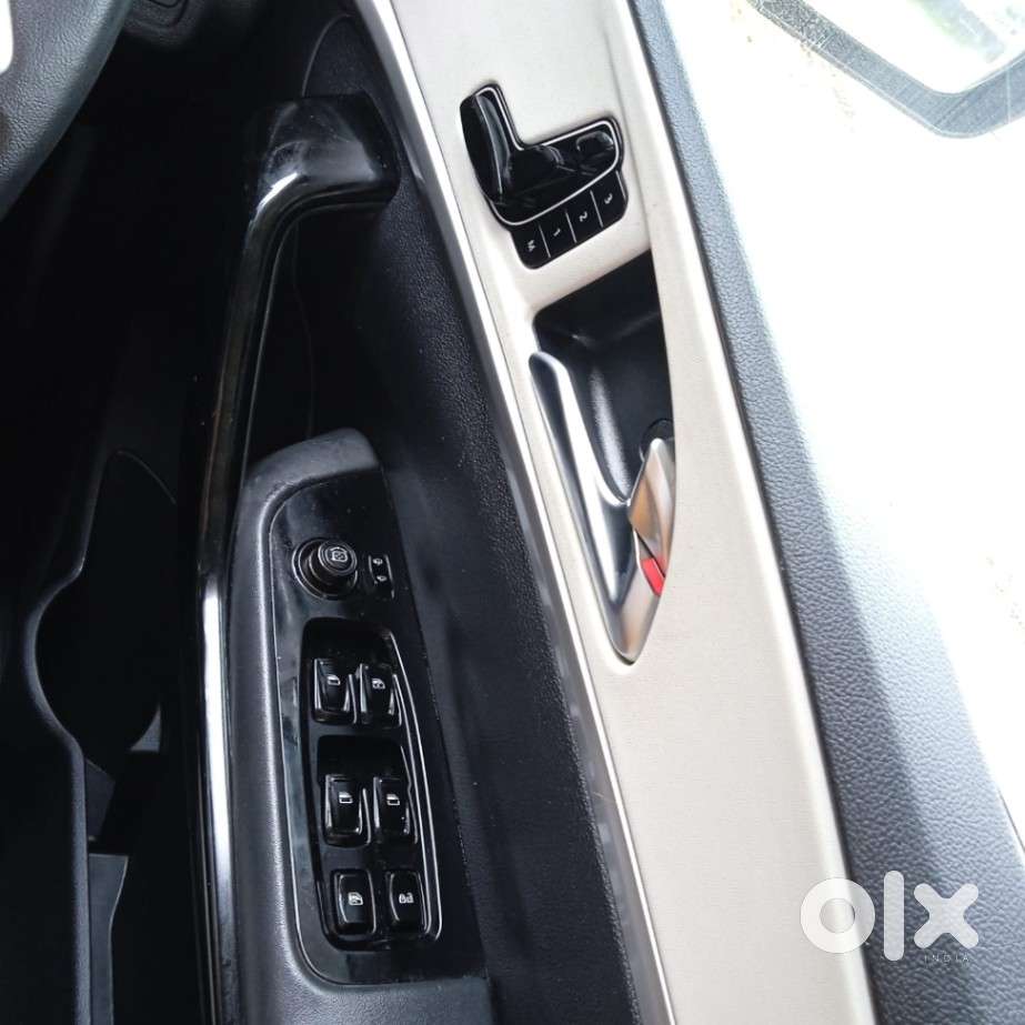 Mahindra Xuv700 2.2 Ax 7 Diesel At Str Awd, 2024, Diesel