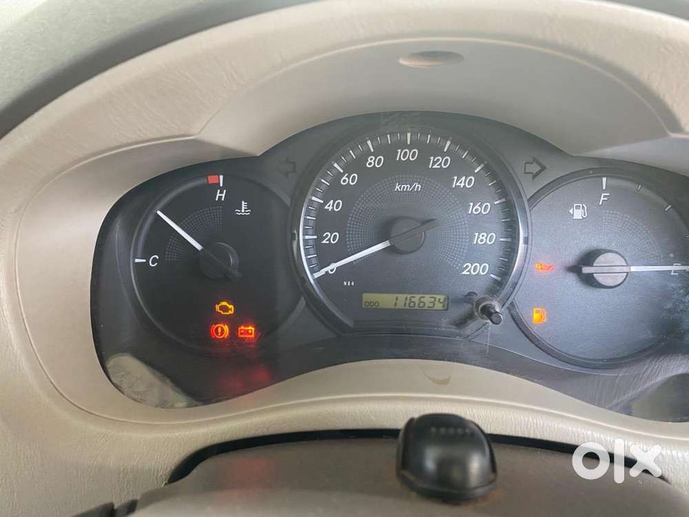 Toyota Innova 2012